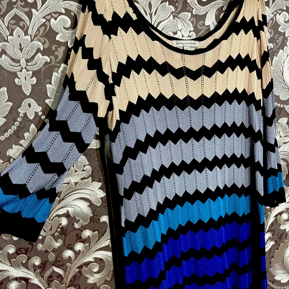 Light spring dress, zigzag colors